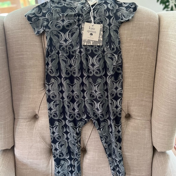 Kate Quinn - Short Sleeved Rouched Jumpsuit - Picture 4 of 6